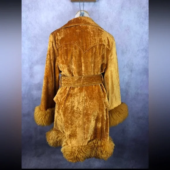 Country Pacer rare 60s gold velvet penny lane fur sleeve Russian coat - Picture 15 of 16